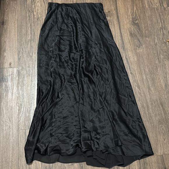 NWT! Banana Republic Black Bliss Silk Maxi Skirt - Size Small 🧩 - Picture 5 of 7